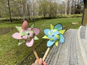 もりの工作コーナー「お花の風車」_2