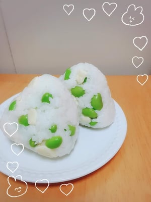 朝食の工夫えだまめおにぎり