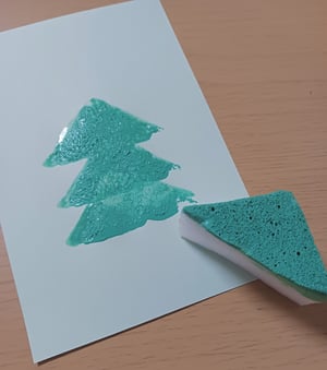 手作りスタンプで作るクリスマスカードの写真