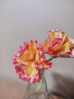 お弁当のおかずカップで作るお花の作り方解説写真