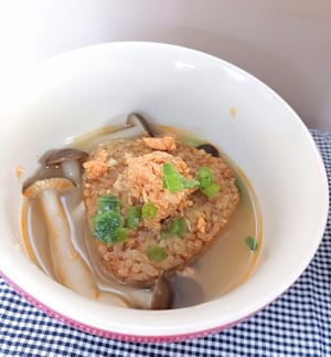 焼きおにぎりの茶漬け写真