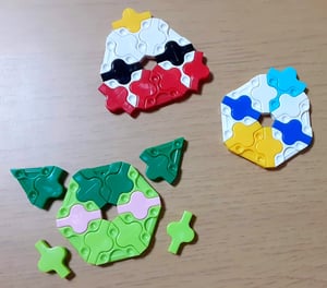 LaQで作ったニャオハ、ホゲータ、クワッスの写真