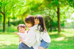 2人の子育てママ