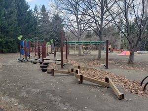 札幌市清田区の平岡公園の遊具写真