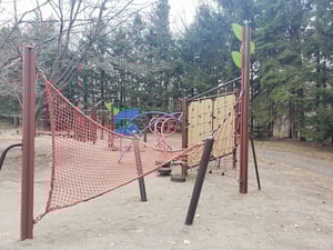 札幌市清田区の平岡公園の遊具写真
