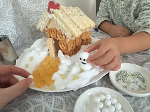 c6e44fba-d63a-4f51-b41b-e1293fd66184